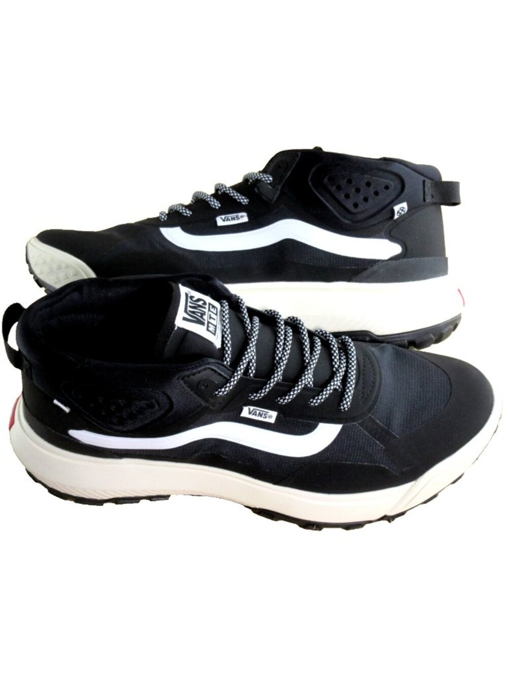 Vans Women's Mte Crosspath Mid Trail Shoes Black White All Weather Sizes NEW